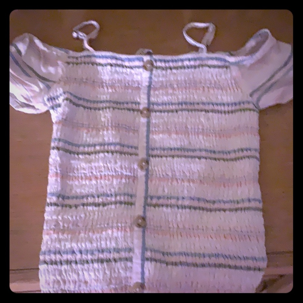 I am selling a cute/stylist shirt